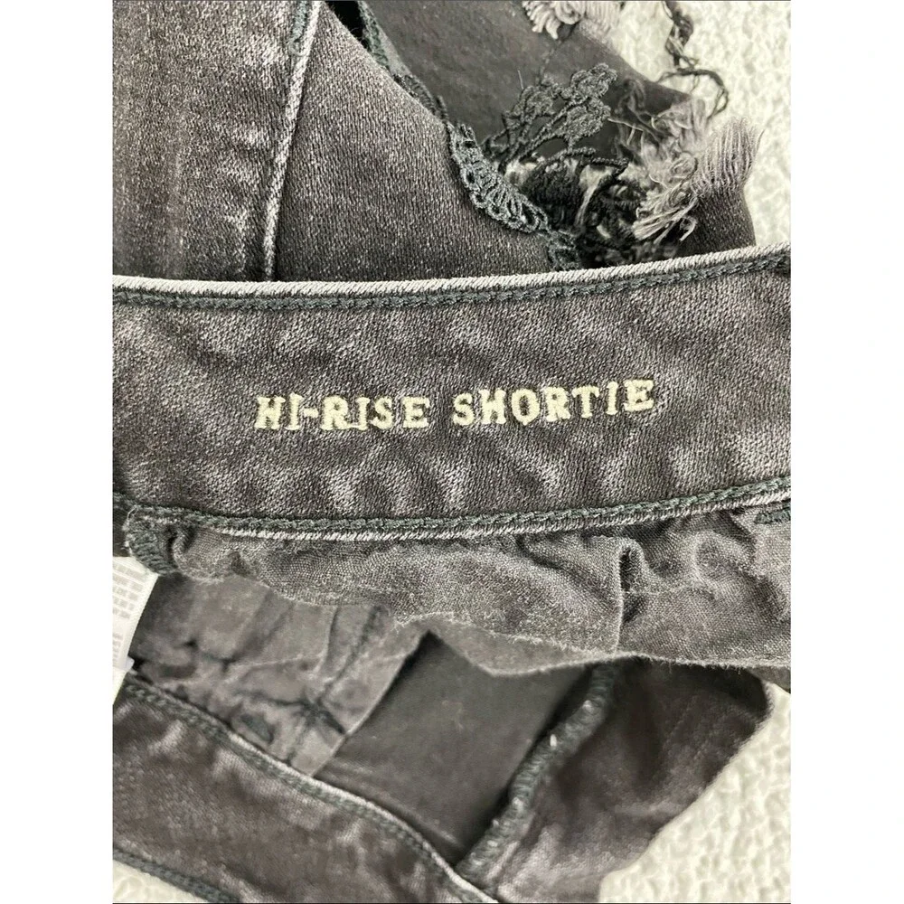 American Eagle Hi-Rise Shortie Black Lace Applique Denim Shorts Stretch   Size 8